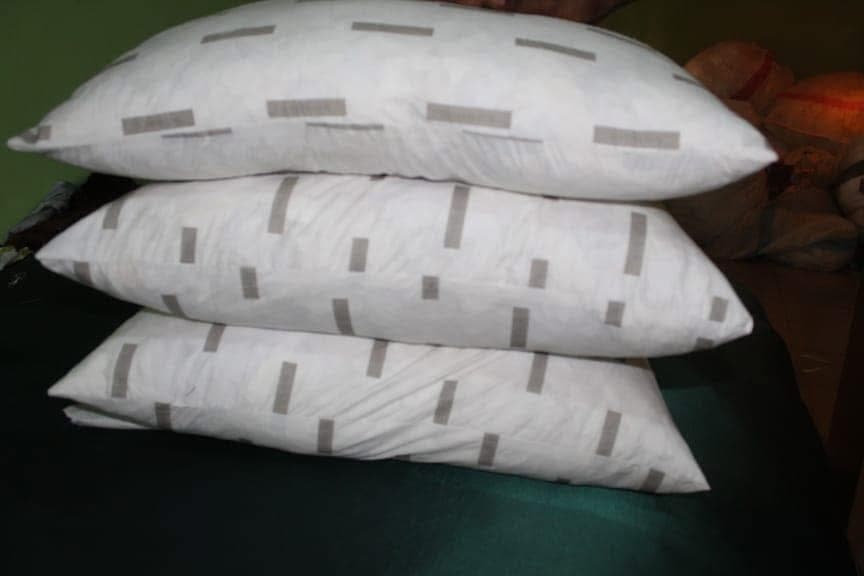 Premium Bedroom Pillow Set