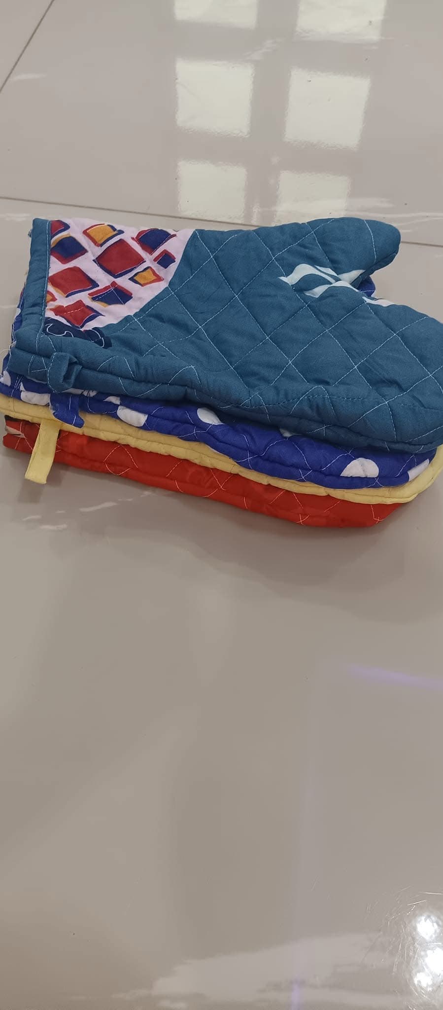 Blue Pattern Oven Glove